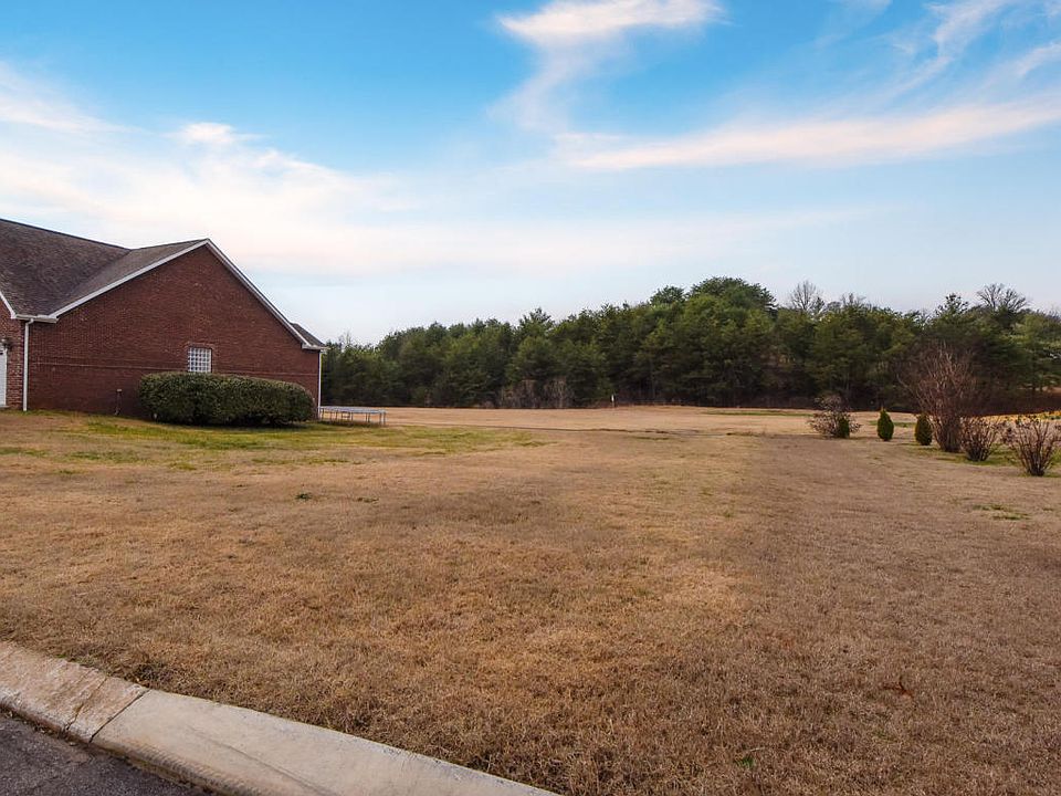 1st image of 338 Royal Oaks Dr