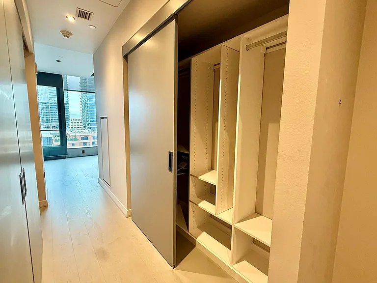 210 Lavaca St #2809 — Photo 14