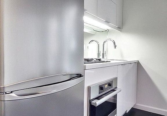 3rd image of 65 Bank St APT 21