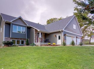 703 7th St W, Mantorville, MN 55955