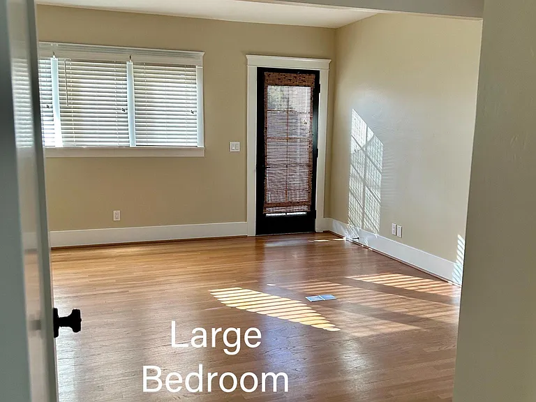 4320 Iowa St — Photo 9