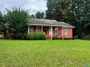 103 Rush Cir, Guntersville, AL 35976