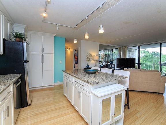 2nd image of 30 Skyline Dr APT 10