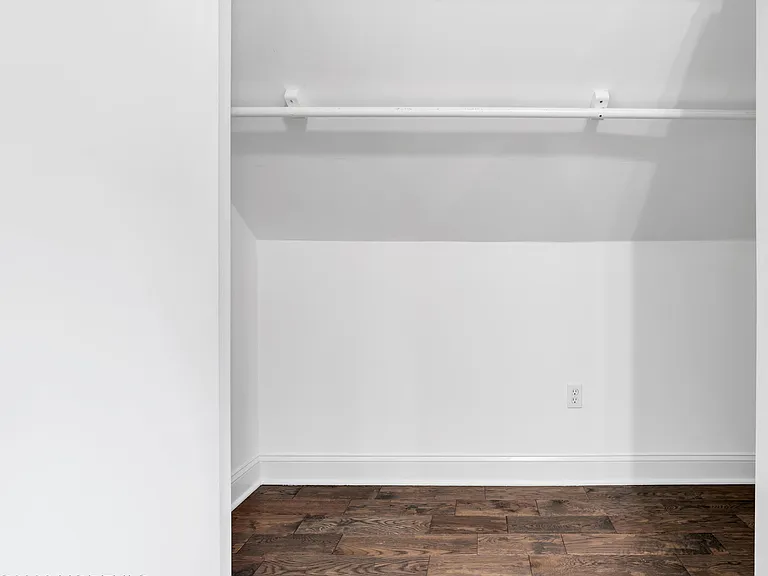 505 Long Branch Ave — Photo 28
