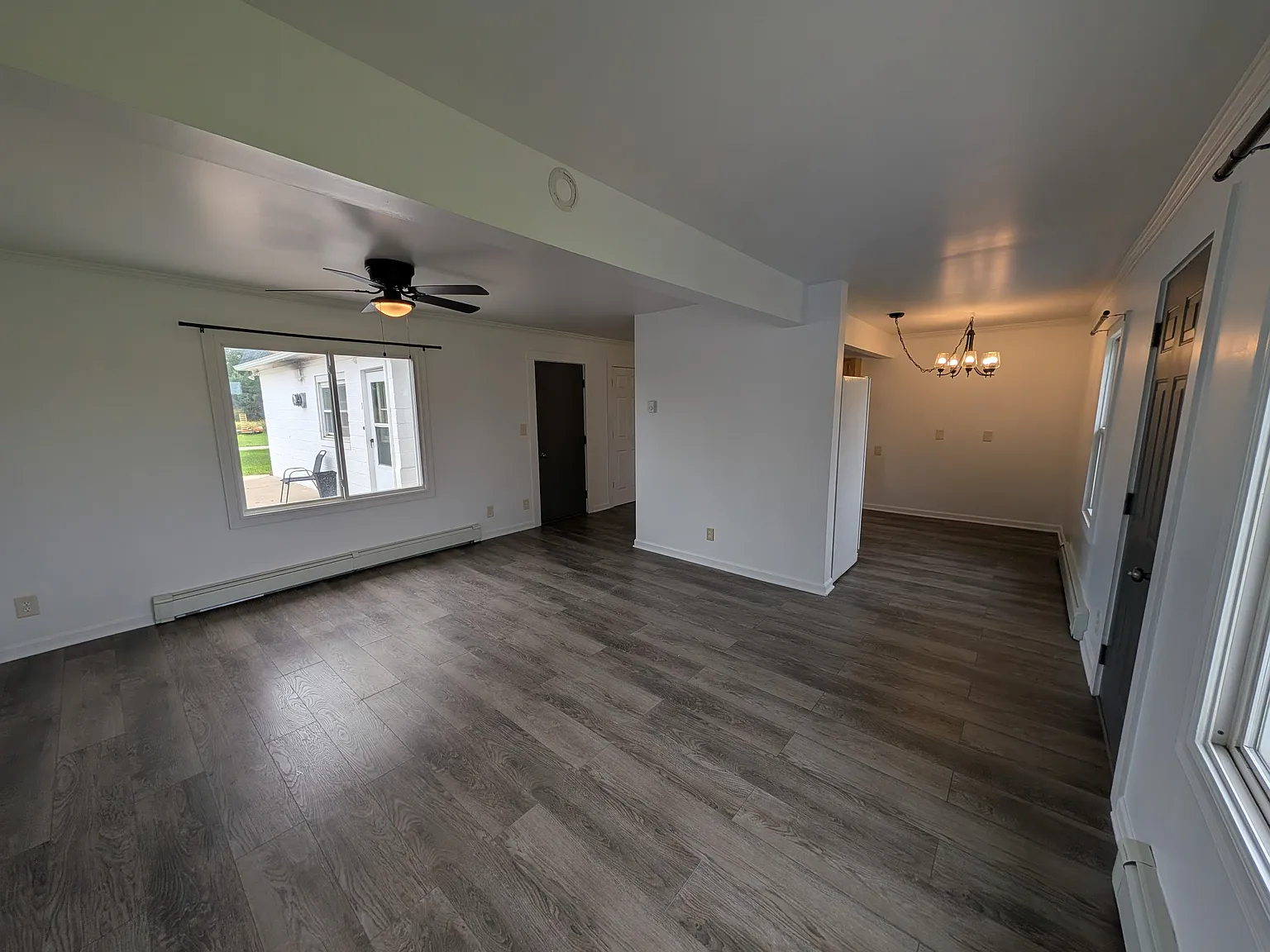 2 bed, 900 sqft, $1,050 — Photo 3