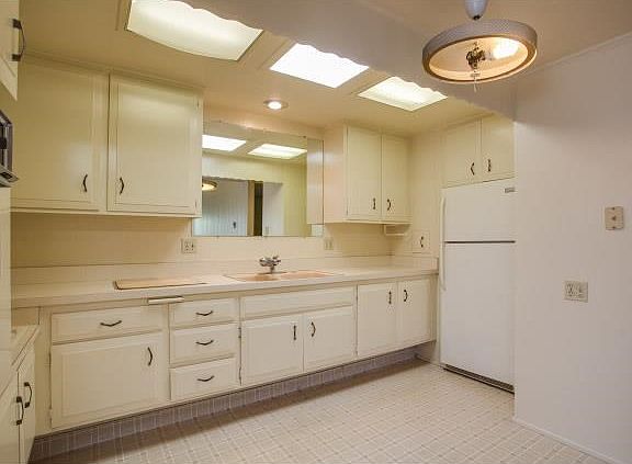 5th image of 13180 Nassau Dr APT 210B