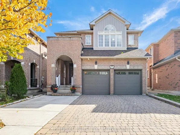 121 Silverado Trl, Vaughan, ON L4H 1W5