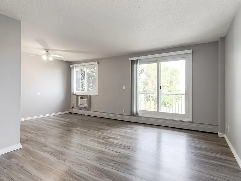 64 Corbitt Way SE — Photo 10