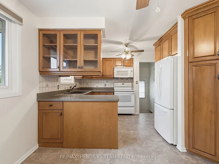 23 Crescentwood Dr — Photo 15