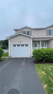 3 Gray Coach Ln APT 301, Cranston, RI, 02921