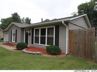 6 Roxbury Ct, Granite City, IL 62040