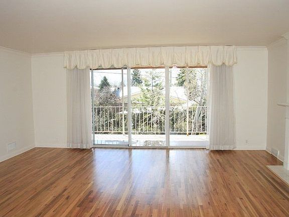 3rd image of 2436 E Emerson Ave