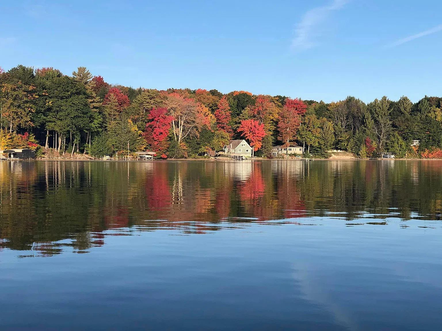 2250 Lake Dr — Photo 1