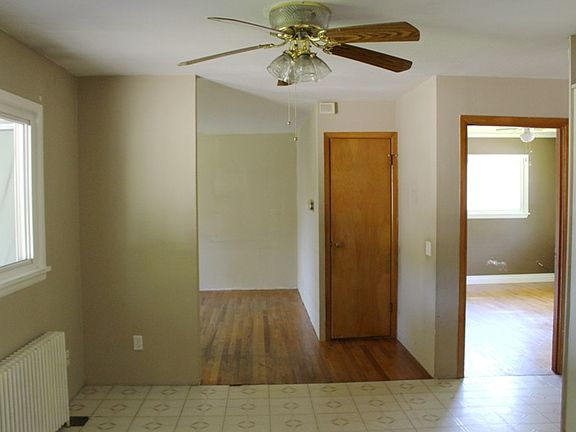 3rd image of 5726 119th Ave E