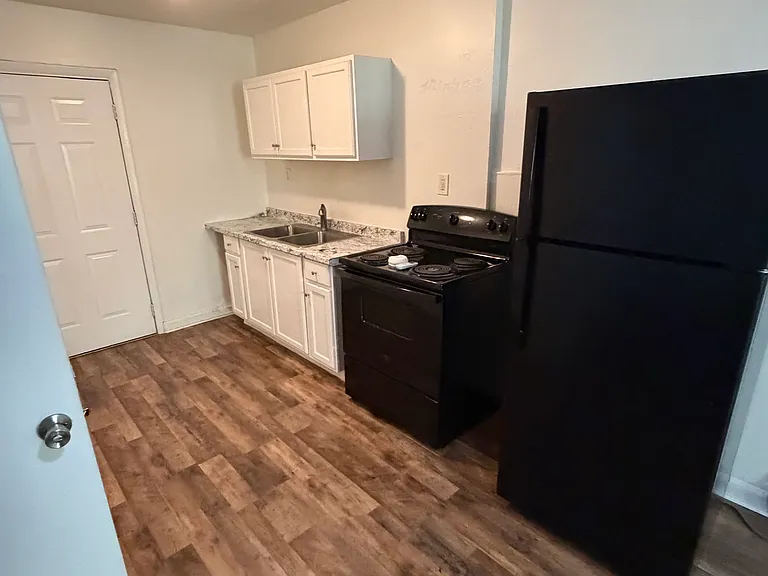 3805 Miriam Dr #2 — Photo 6