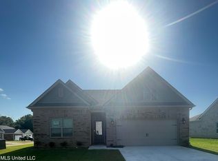 5 Ozark Dr, Byhalia, MS 38611
