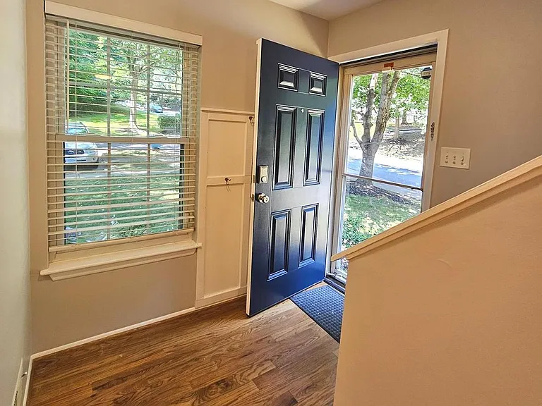 6430 Shannon Station Ct — Photo 6