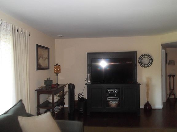 2nd image of 77 Lake Hinsdale Dr APT 109