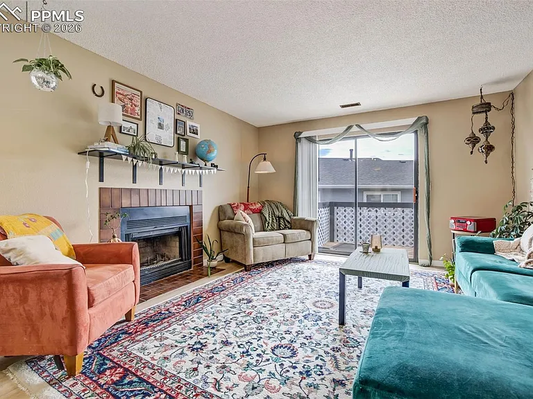 6935 Peyote Way #C — Photo 3
