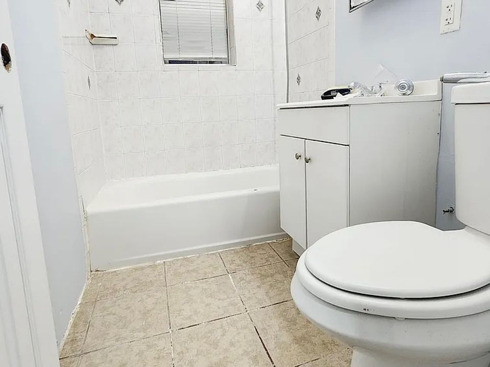 2nd image of 237 Lexington Ave Floor 1