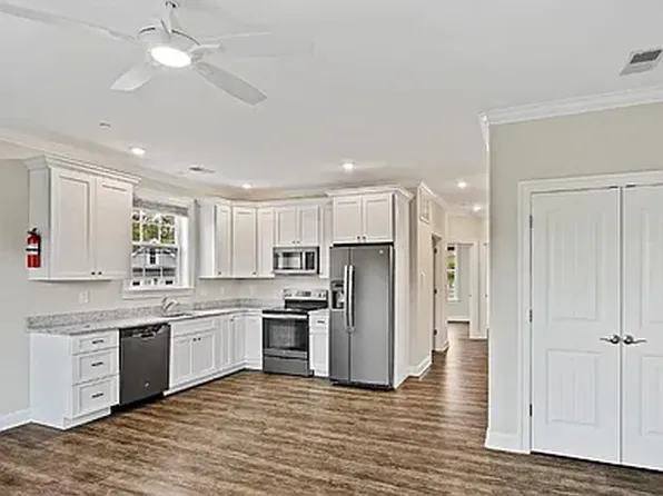 318 Clements Bridge Rd #B3, Barrington, NJ 08007