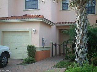 7322 Bristol Cir, Naples, FL 34120