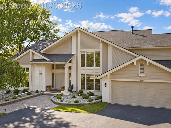 4833 Panorama Cir, West Bloomfield, MI 48323