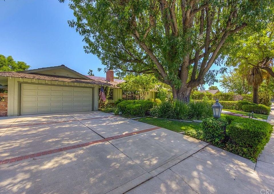1st image of 13812 Laurinda Way