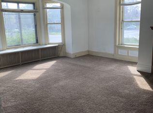 226 W 5th St #1, Winona, MN 55987