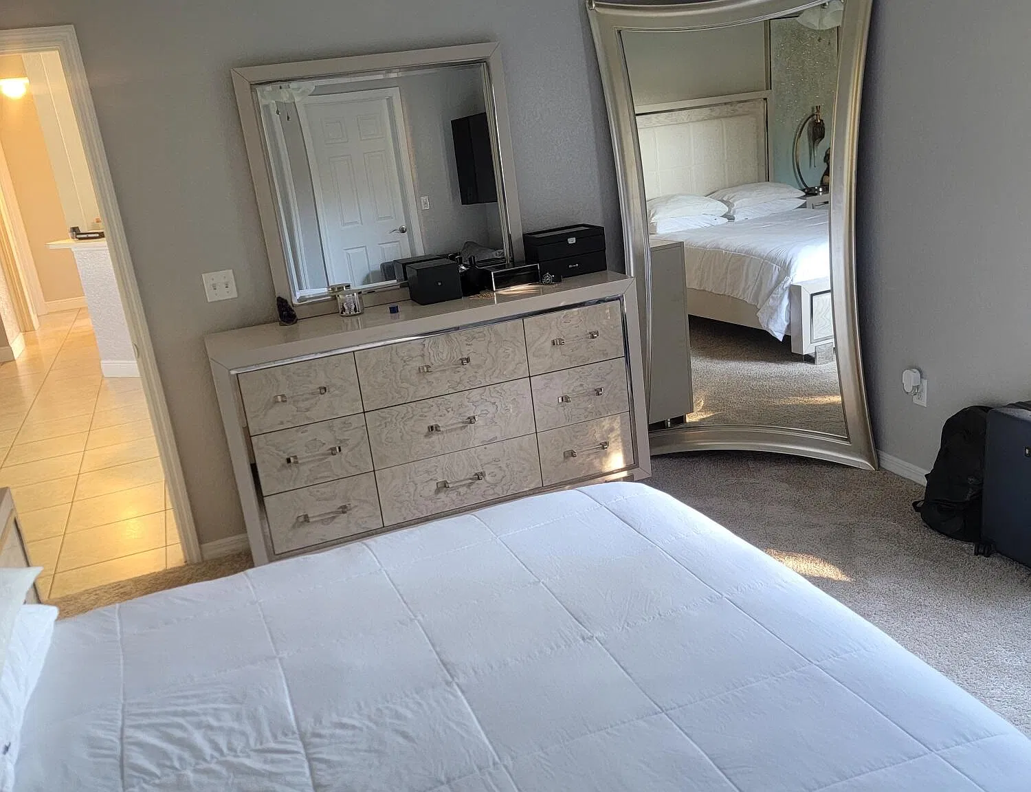 3 bed, 2.0 bath, 1216 sqft, $2,100 — Photo 3