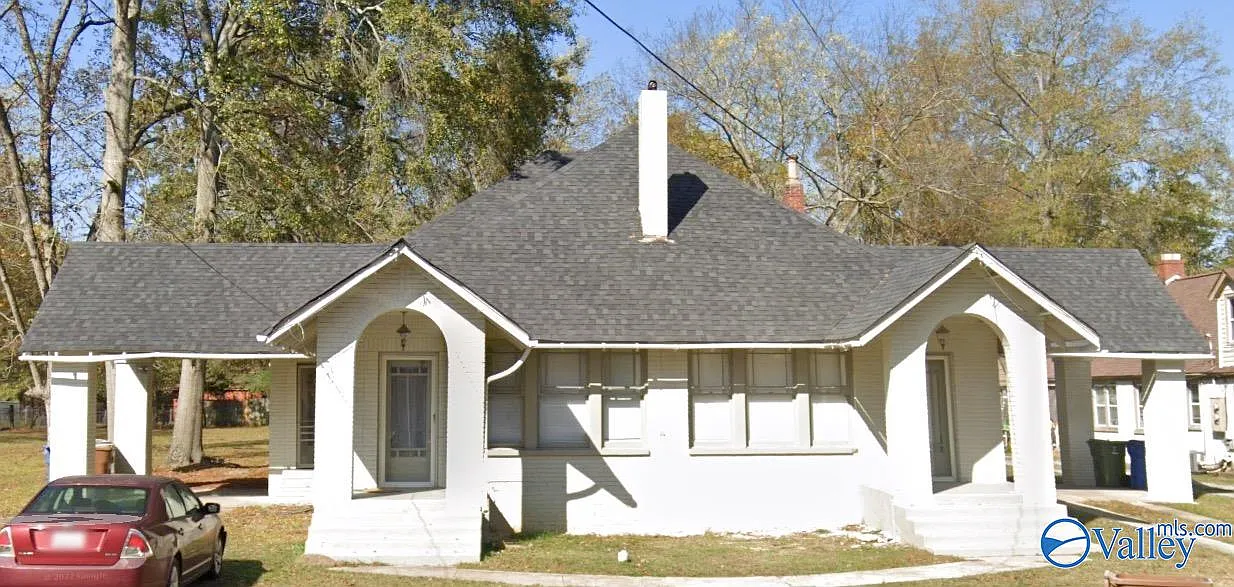 2 bed, 1.0 bath, 1000 sqft, $1,000 — Photo 1