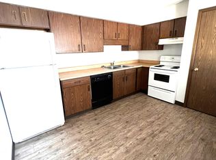 1601 Center Point Rd NE, Cedar Rapids, IA 52402