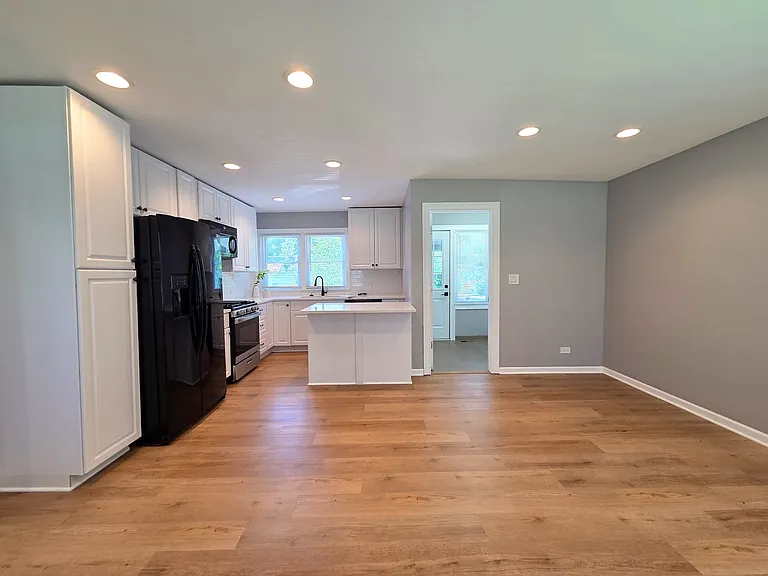 3823 E Wonder Lake Rd — Photo 9