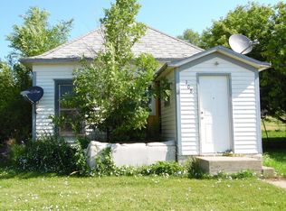 108 Richards Ave E, Alexander, ND 58831