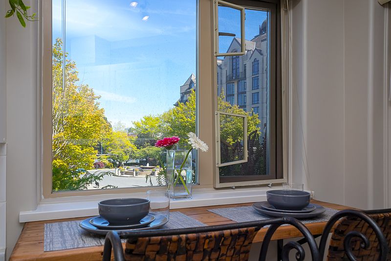 Victoria Apartment for rent - 2 Bedrooms — photo 41