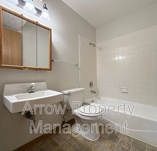1421 D St #2 — Photo 7