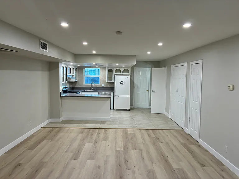 1533 Saylor Way — Photo 1