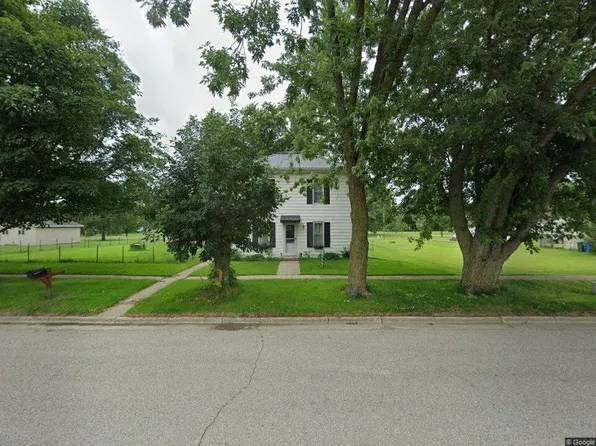 305 S 2nd St, Greene, IA 50636