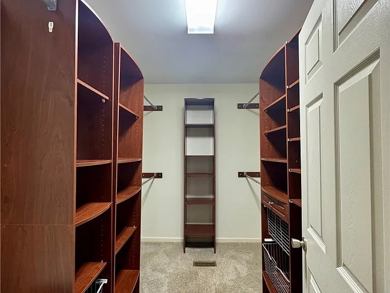 200 Horseshoe Dr — Photo 18