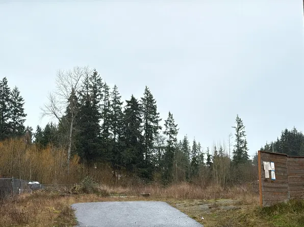 8917 Canyon Rd E, Puyallup, WA 98371