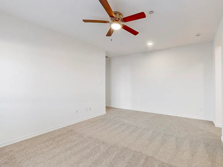 6818 Cortona Ln — Photo 22