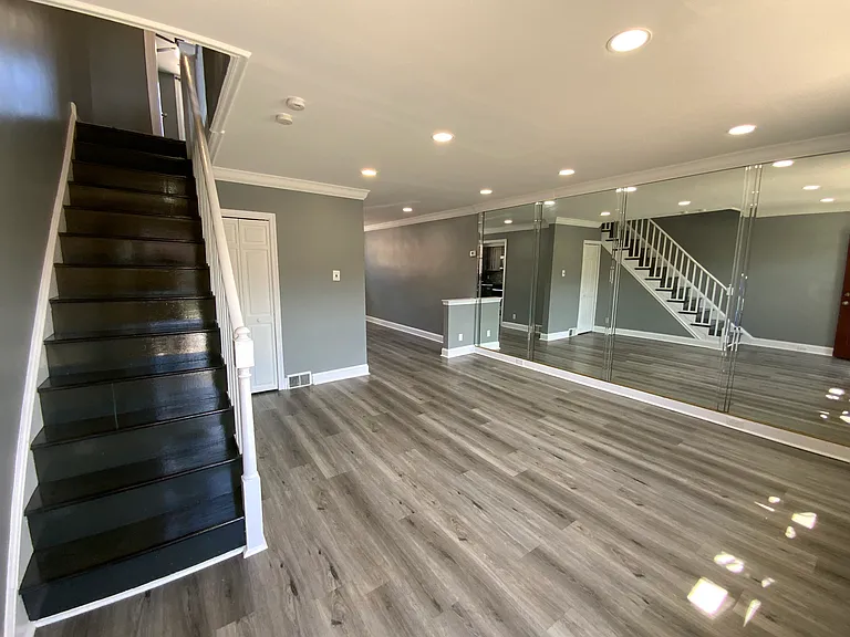 2545 S Bellford St — Photo 11