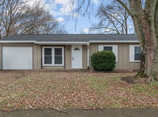 5615 Knoxville Dr, Indianapolis, IN 46221