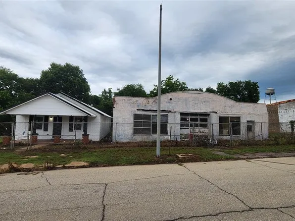 724 W Carl Hubbell Blvd, Meeker, OK 74855