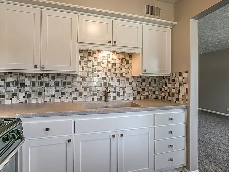 Harrison Place Apartments — Photo 14
