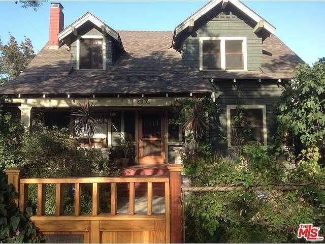 2nd image of 2902 S Hobart Blvd
