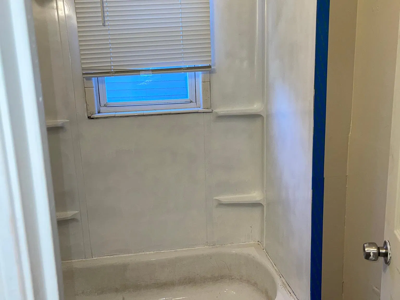 1733 W Ormsby Ave — Photo 3
