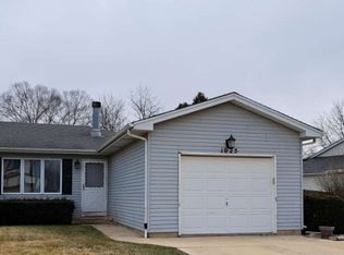 1025 Bent Tree Ct, Elgin, IL 60120