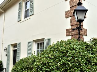 1005 N Pitt St, Alexandria, VA 22314