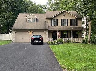 5 Hiawatha Dr, Leola, PA 17540